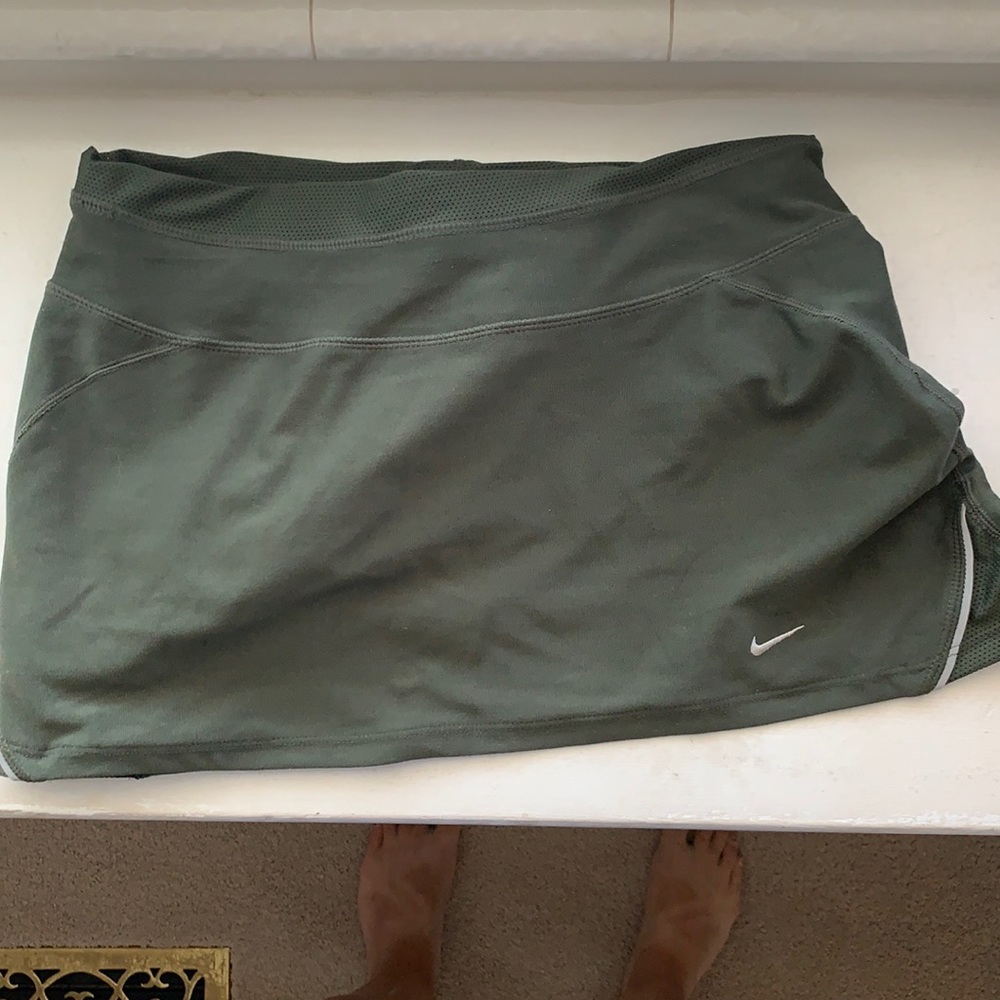 Nike fit tennis skirt